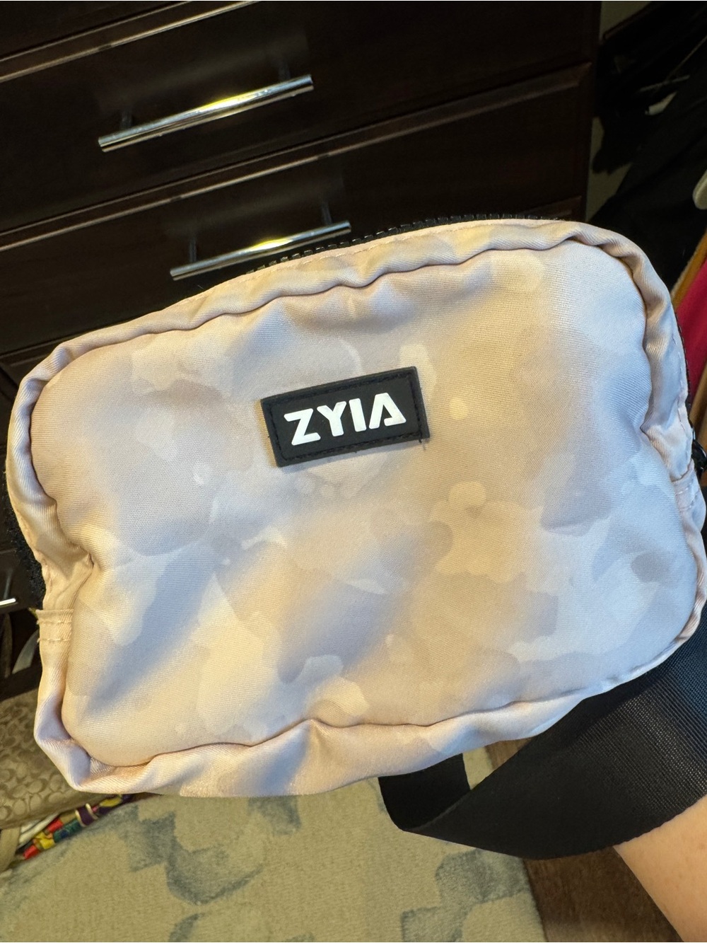 ZYIA Women's Light Pink Crossbody Bag